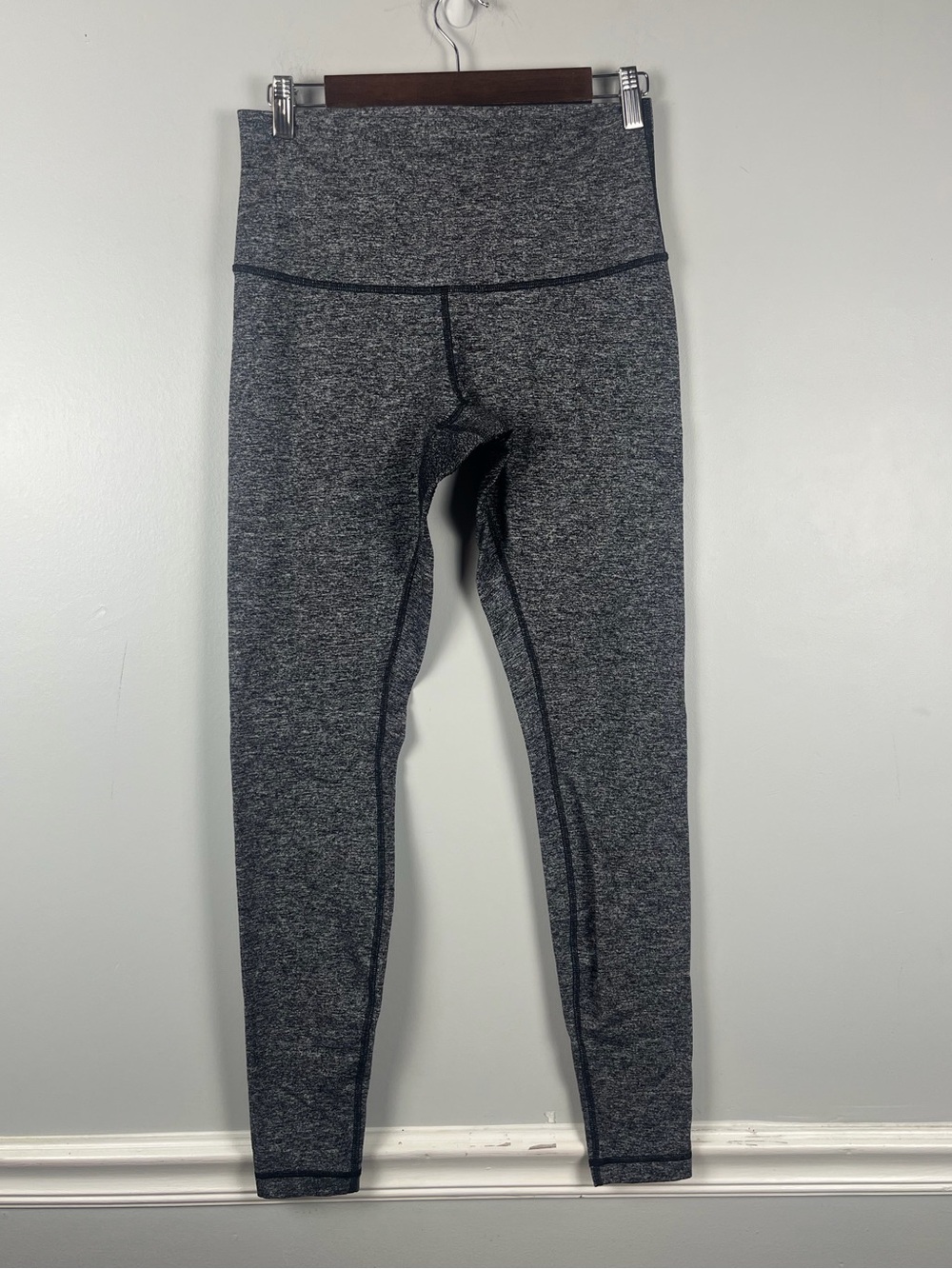 Lululemon athletica grey heather leggings size 10